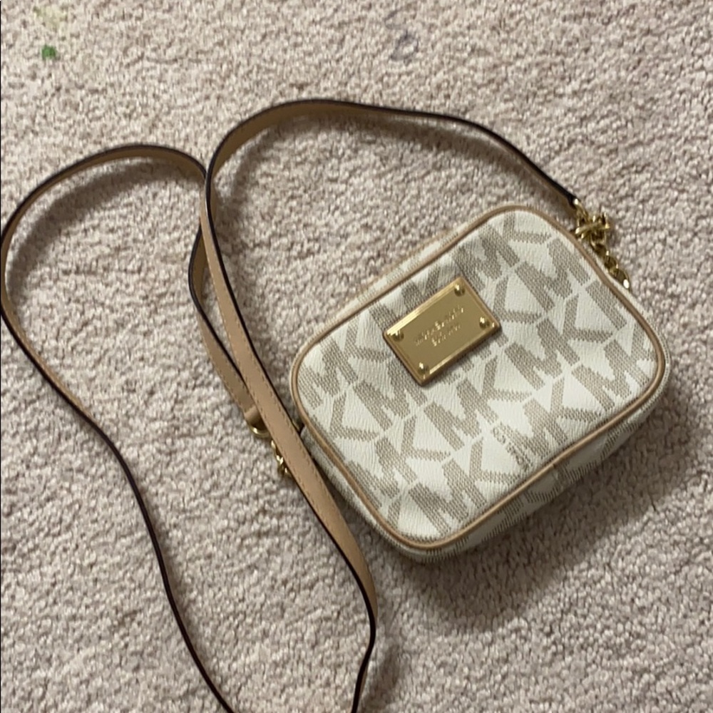 EUC Mini Michael Kors Crossbody